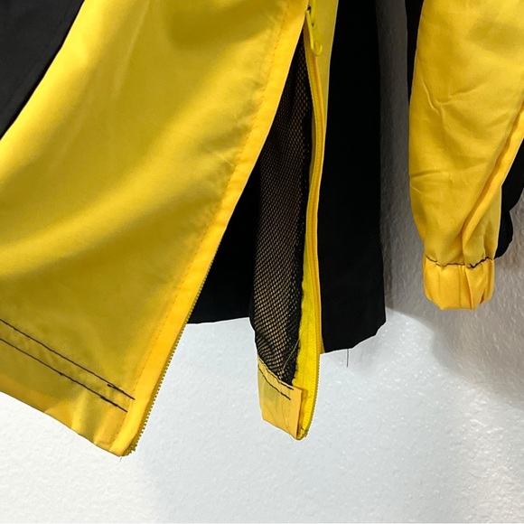 VTG Iowa Hawkeyes Windbreaker Jacket 1/4 Zip By Cadre Size XL - Picture 7 of 7
